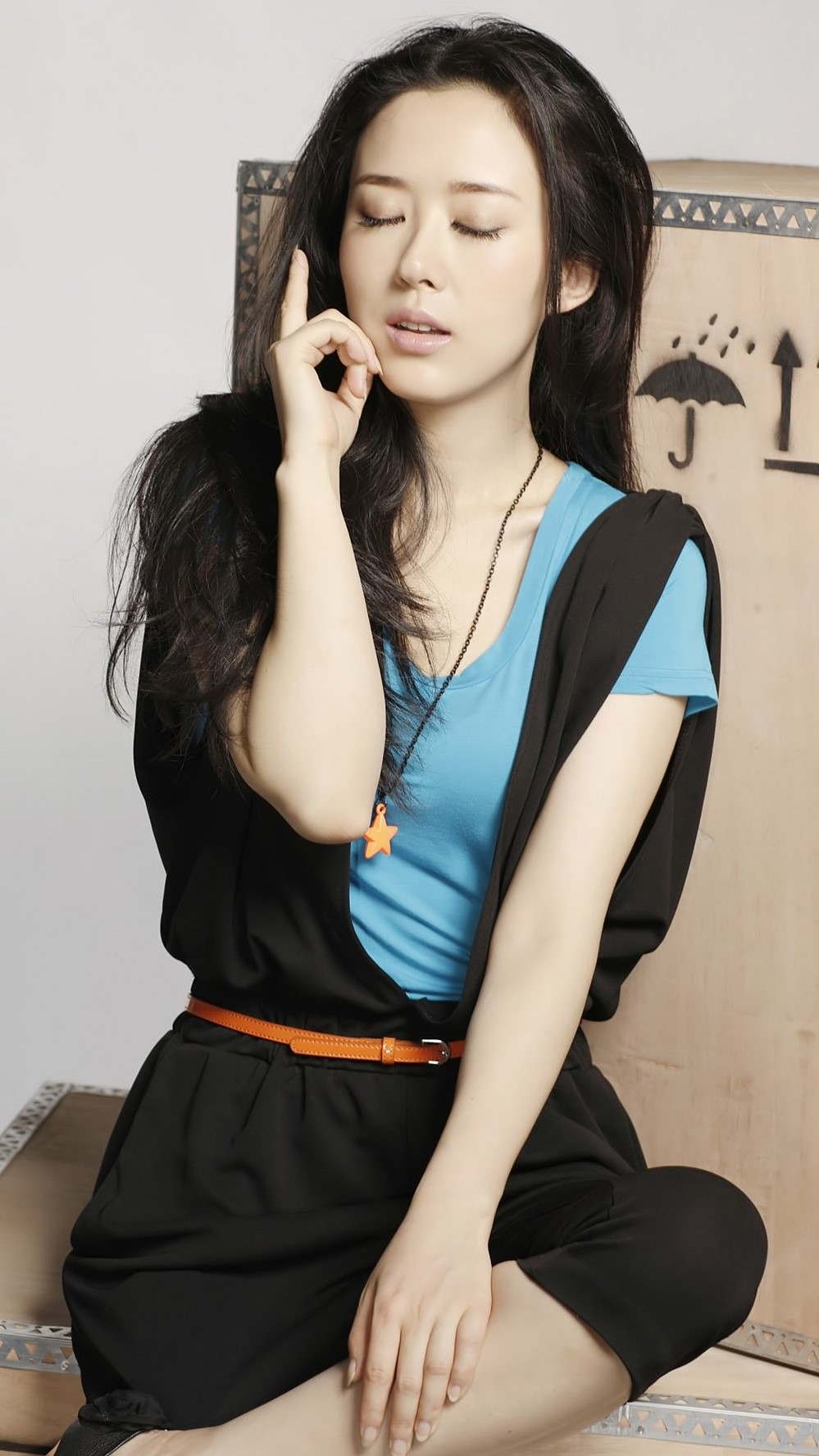 颜丹晨年近四十青春不曾逝去 依然是美如少女