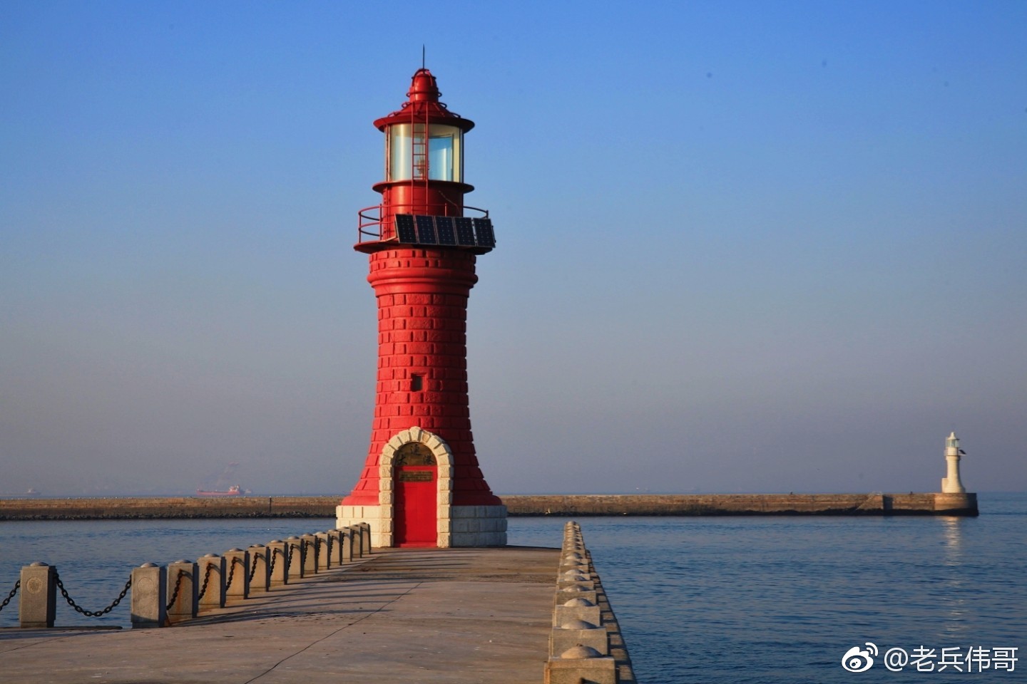 这个夏天,我想去东港找寻见证大连港变迁的红白灯塔到大连,一定要去的