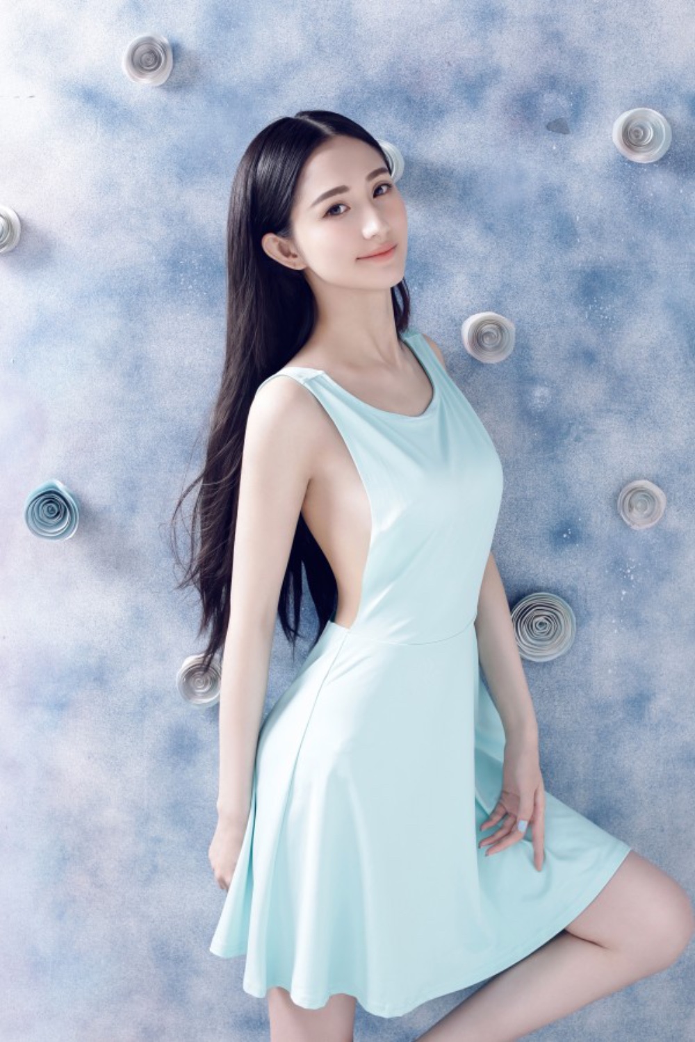 蓝燕的这种美值得分享与欣赏