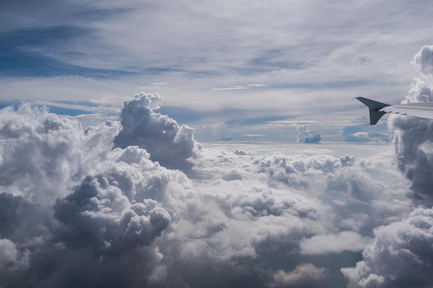 万米高空上拍摄的云海景观,地面上永远看不到的壮观美景