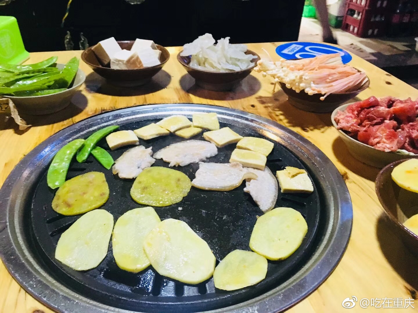 最近很火的烤小豆腐来了~小豆腐外酥里嫩,好吃惨了|豆腐|生菜|烤肉