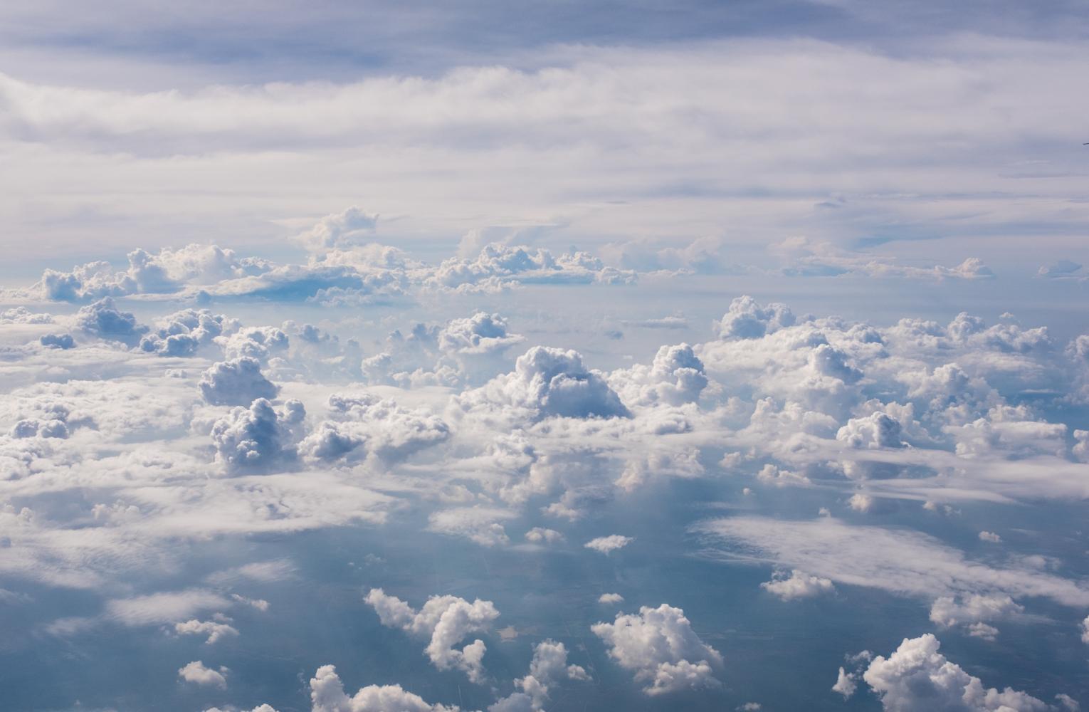 万米高空上拍摄的云海景观,地面上永远看不到的壮观美景