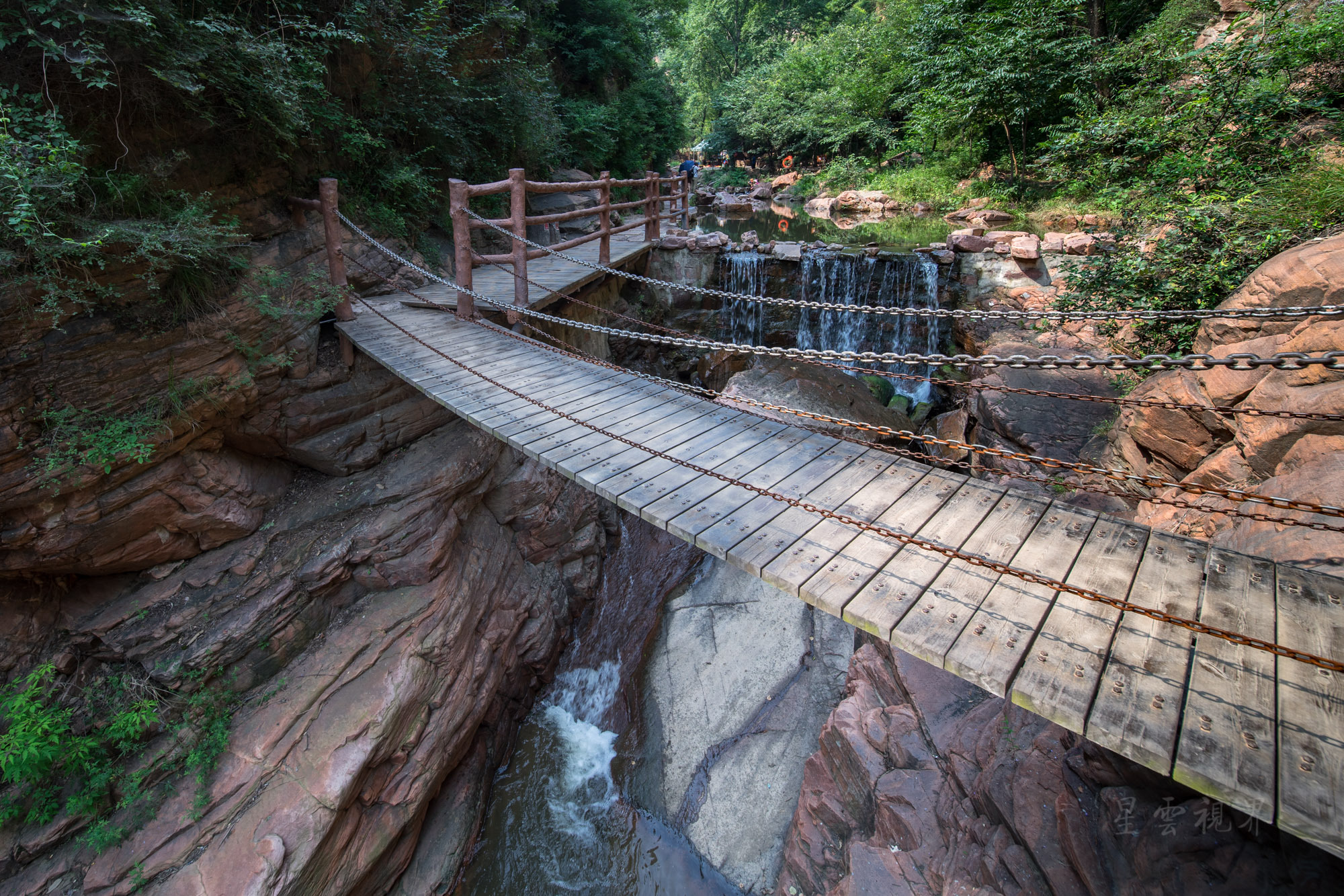 酷暑季 最好去新密伏羲山大峡谷亲水享清凉