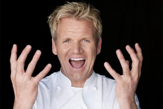 看着挺和善是吧graham elliot,27岁时成为美国最年轻的四星级厨师.