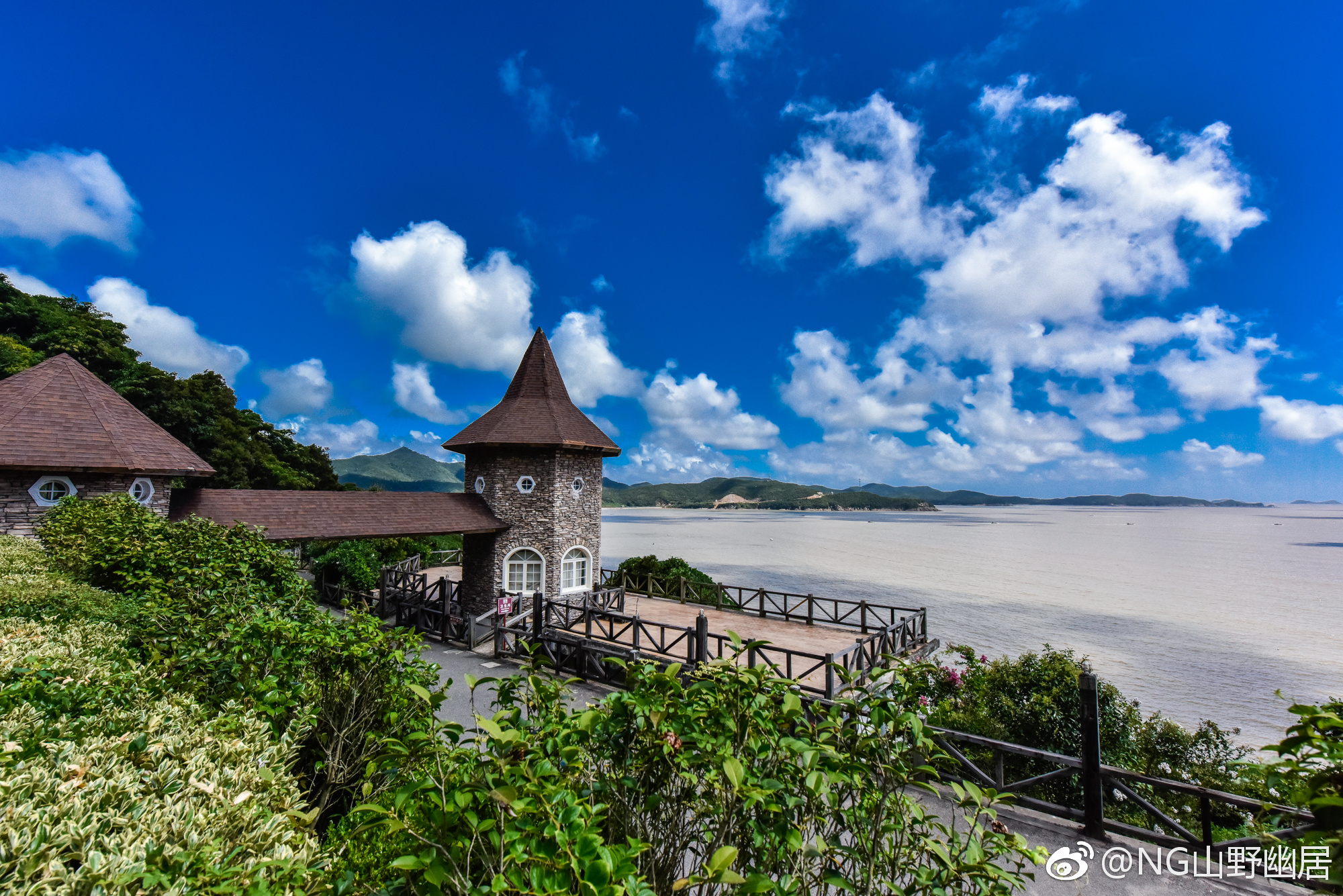 没想到在宁波近百公里的石浦中国渔村境内还隐藏了这么一个异国风光的