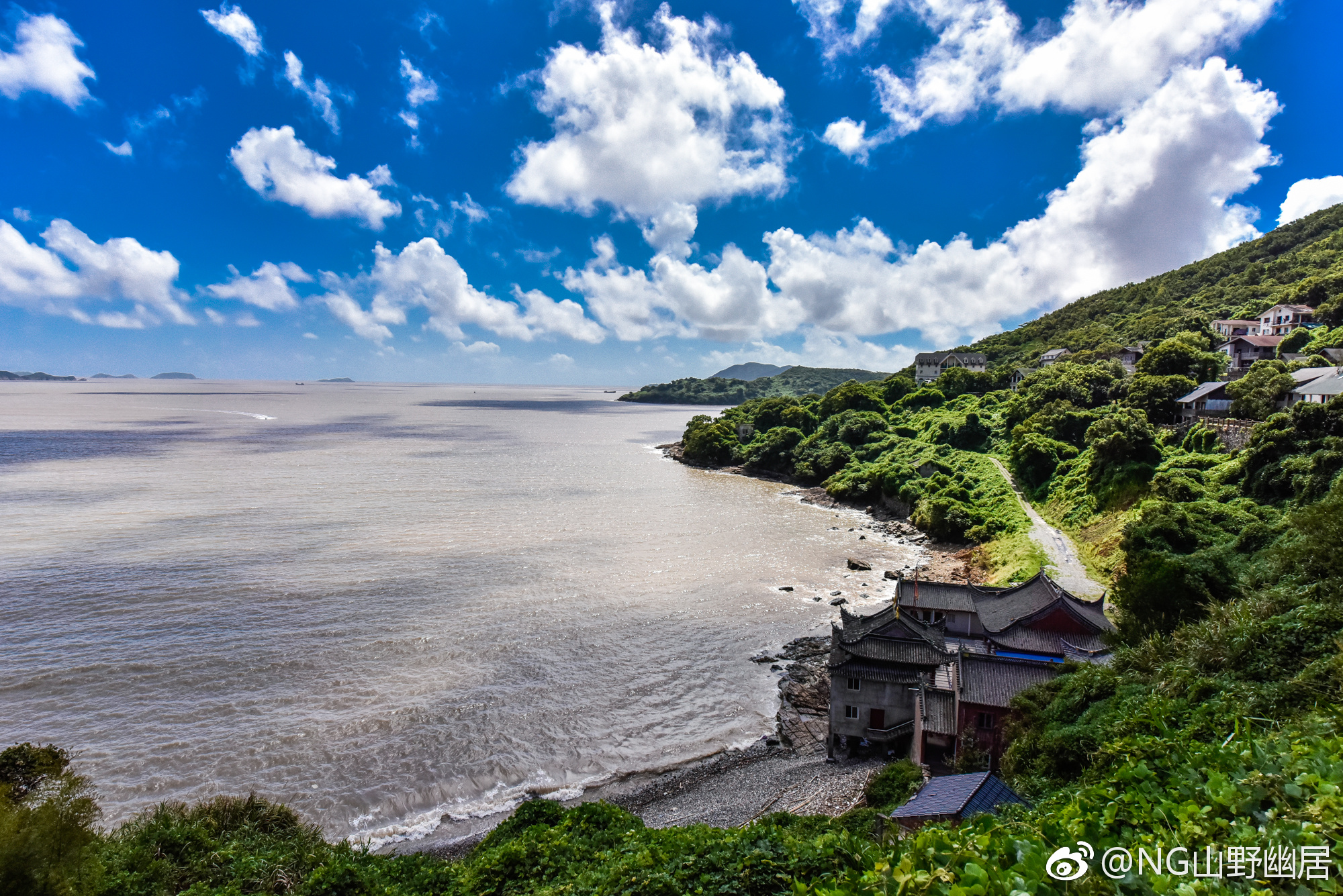 没想到在宁波近百公里的石浦中国渔村境内还隐藏了这么一个异国风光的