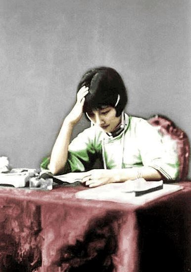 陆小曼的彩色照片,比林徽因都美!