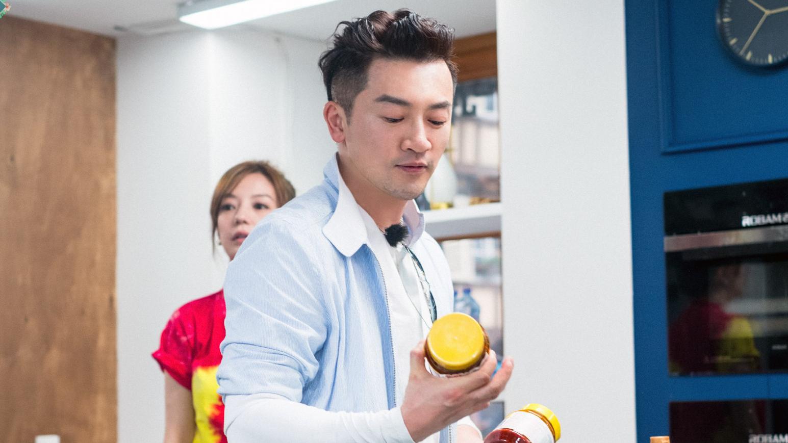 赵薇爆料苏有朋参加杨子珊婚礼时,上台表演节