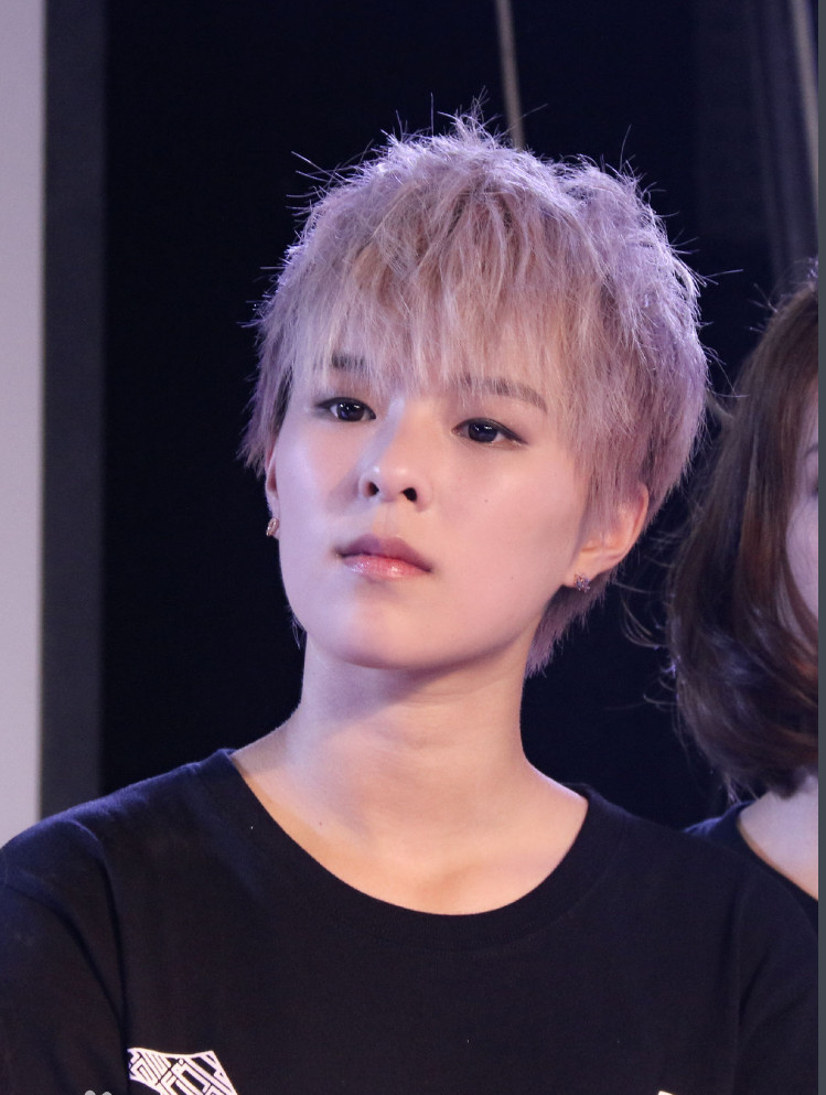 《创造101》sunnee杨芸晴长发照片曝光,完全是两个人!