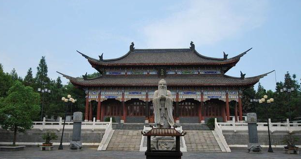 中国最灵验的10大寺庙，求财祈福最灵验！