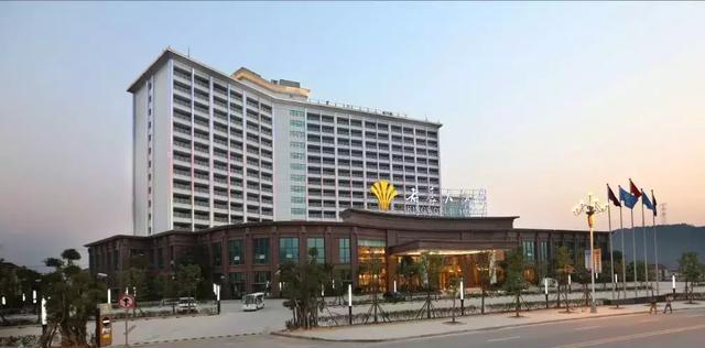 阔绰,私密的独栋空间,福州贵安君豪大饭店独栋别墅群在离尘不离城