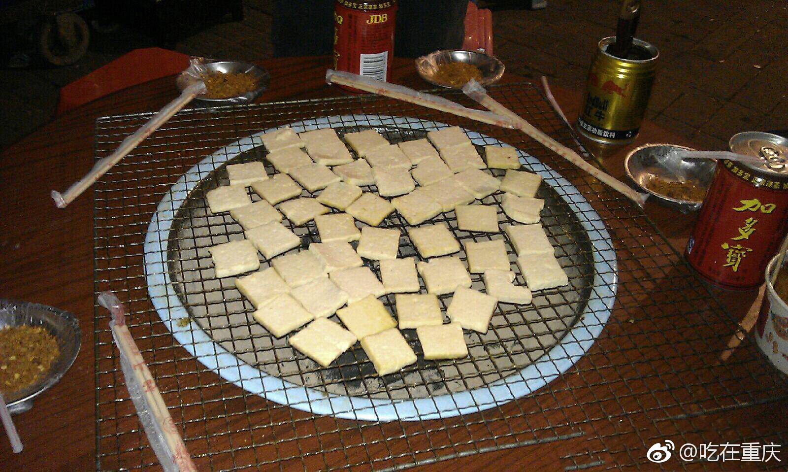 最近很火的烤小豆腐来了小豆腐外酥里嫩好吃惨了