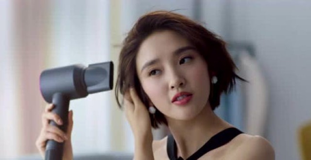 夏天到了,我要pick唐艺昕的飘逸短发!