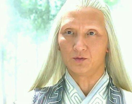 《倚天屠龙记》的玄冥二老,16年后一个得怪病,一个受伤脑震荡