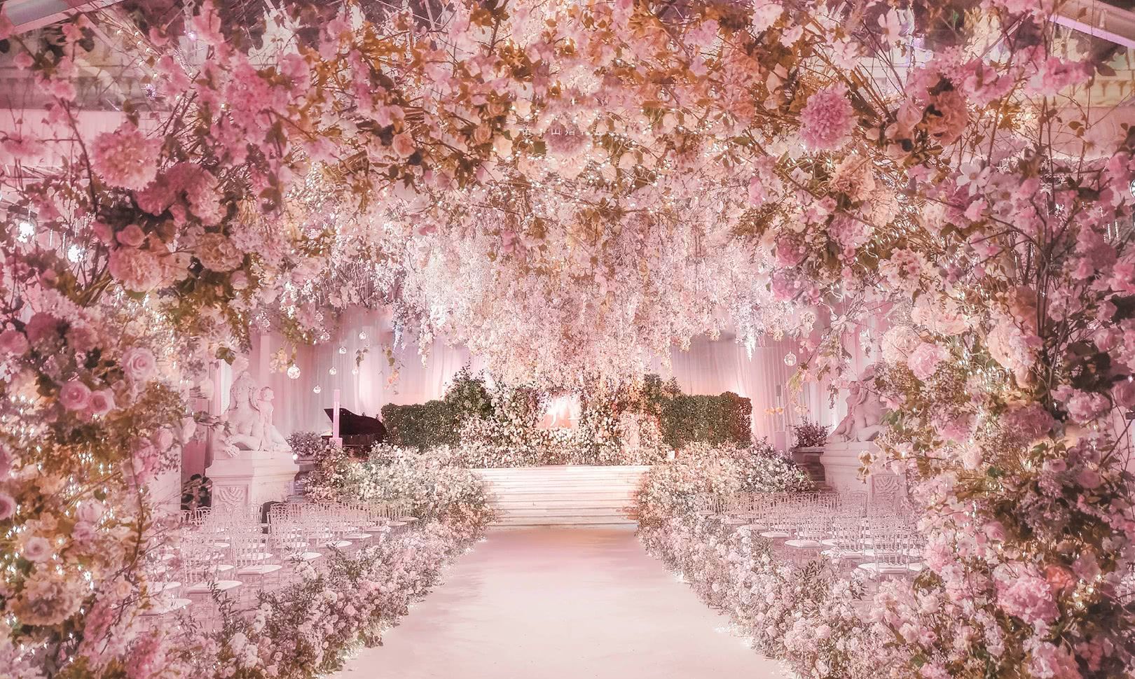 策划团队晒罗晋,唐嫣举行婚礼仪式的水晶宫,花团锦簇,超梦幻