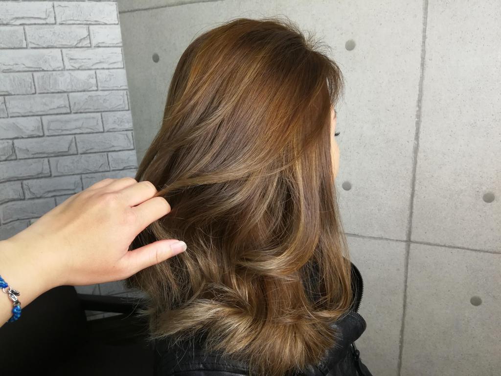 大势发色关键字「baby light」打造混血女神感