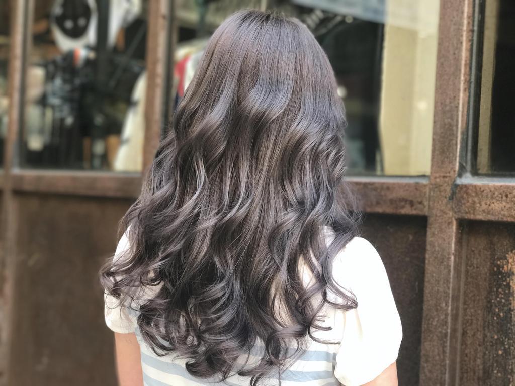 用雾感挑染迎接春夏!