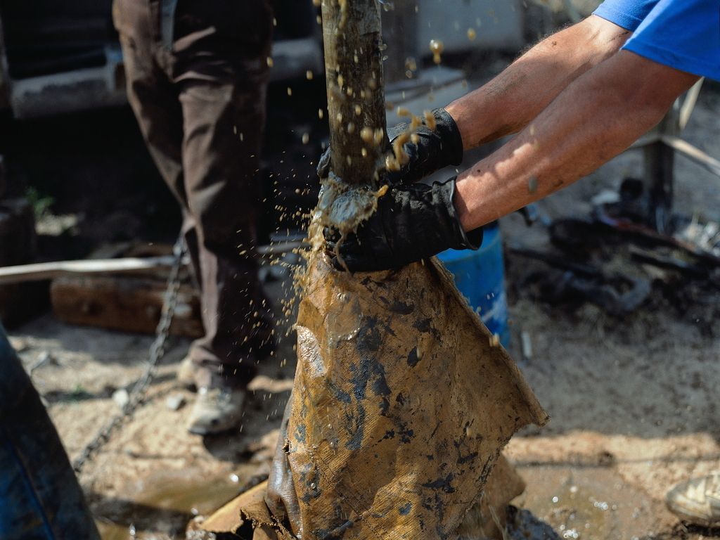 石油开采完的地方会不会像地下水枯竭一样塌下去?原来以前想错了