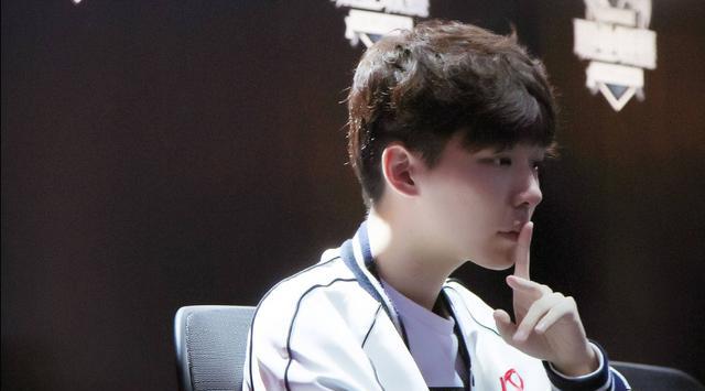 lol转会期人员大调动,网友:我只关心明年群雄逐鹿还是菜鸡互啄