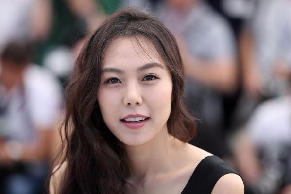 赵寅成前女友,权志龙对她赞不绝口,却看上大22岁导演成猖狂小三