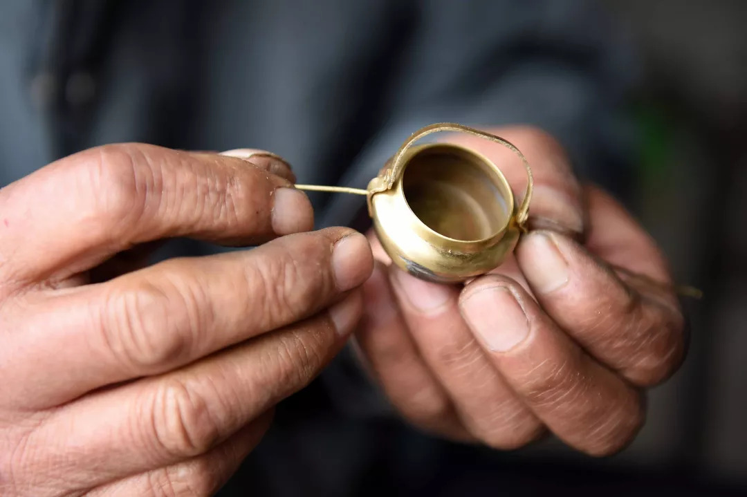 迷你铜艺尽显工匠精神,用手的温度将暖意蔓延