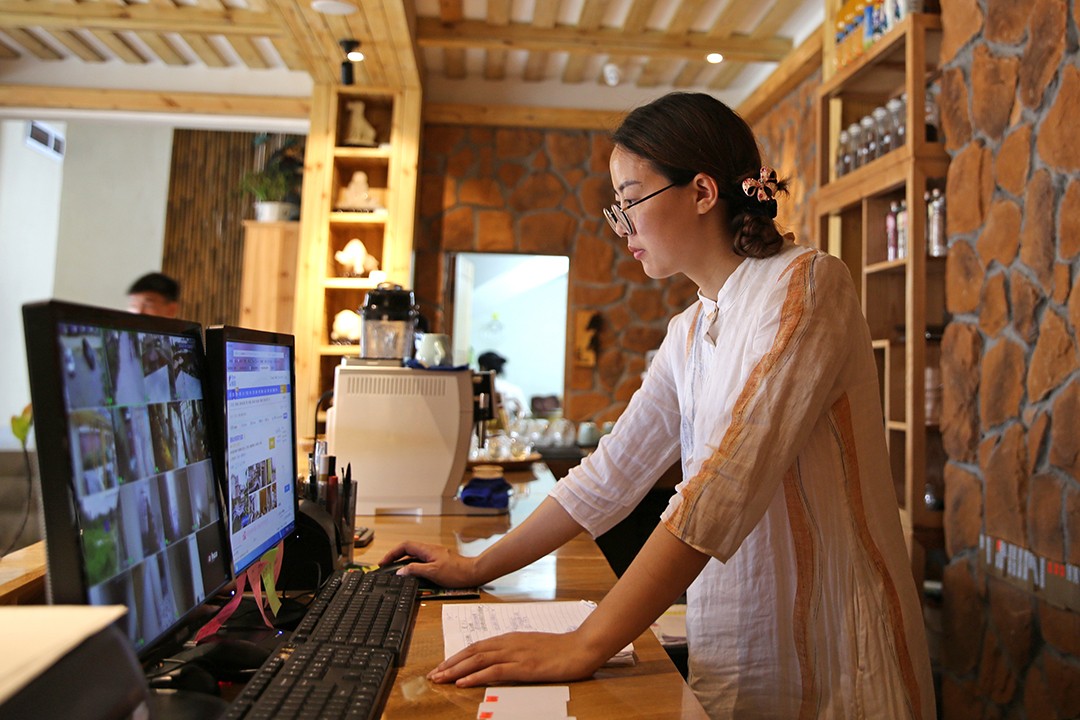 阳朔遇见最美民宿女店长,为一间民宿放弃酒店高管百万年薪