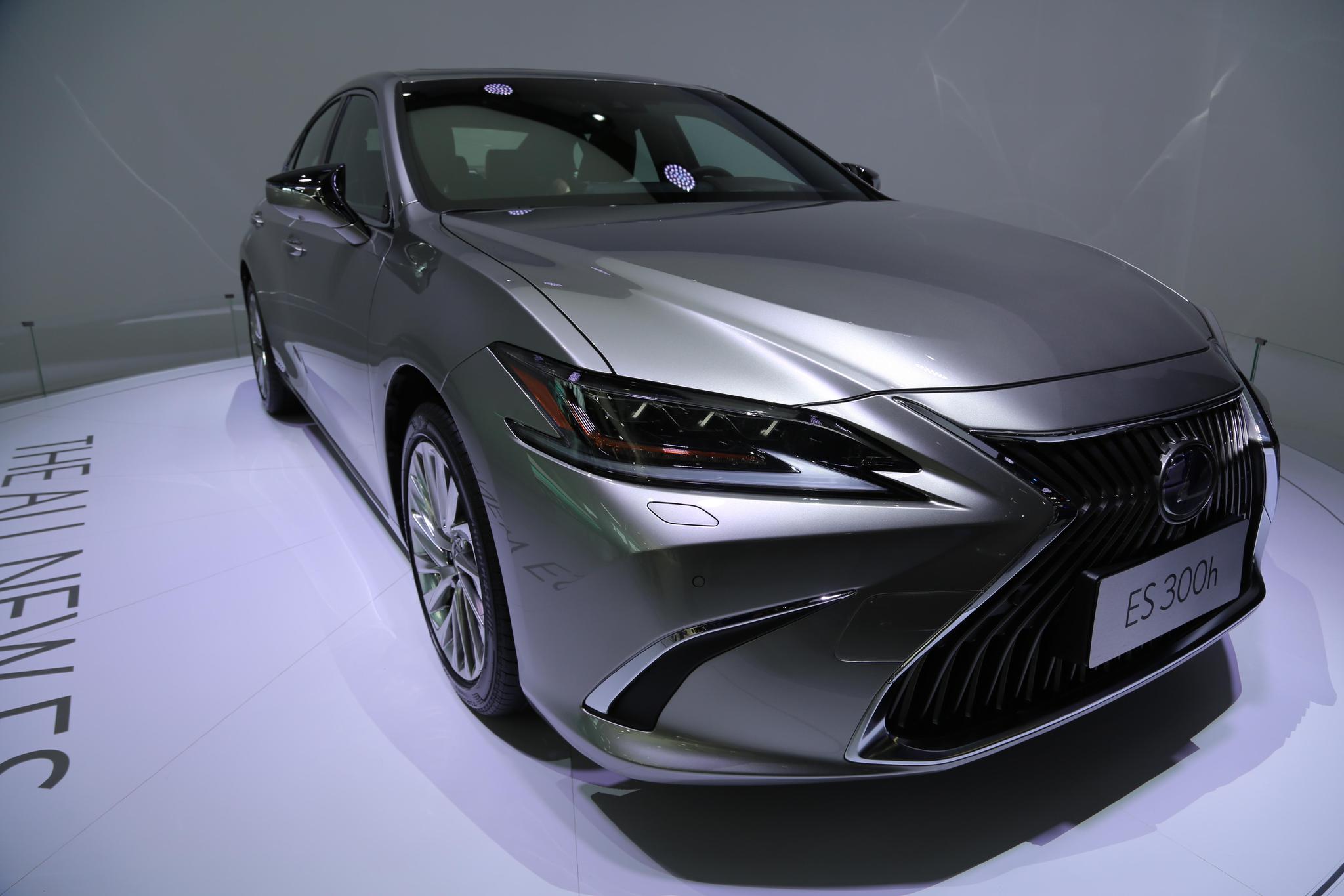 雷克萨斯全新es 300h智混动,yet 兼-融之道,车展实拍!