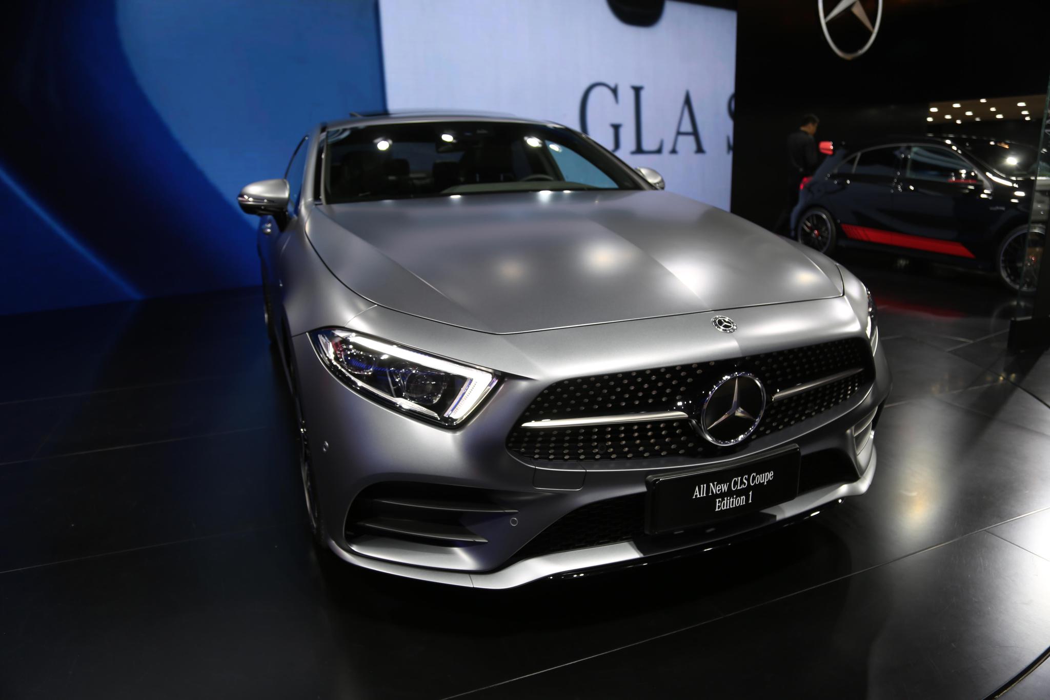 全新梅赛德斯-奔驰cls四门轿跑车实拍,2018深港澳车展正式上市