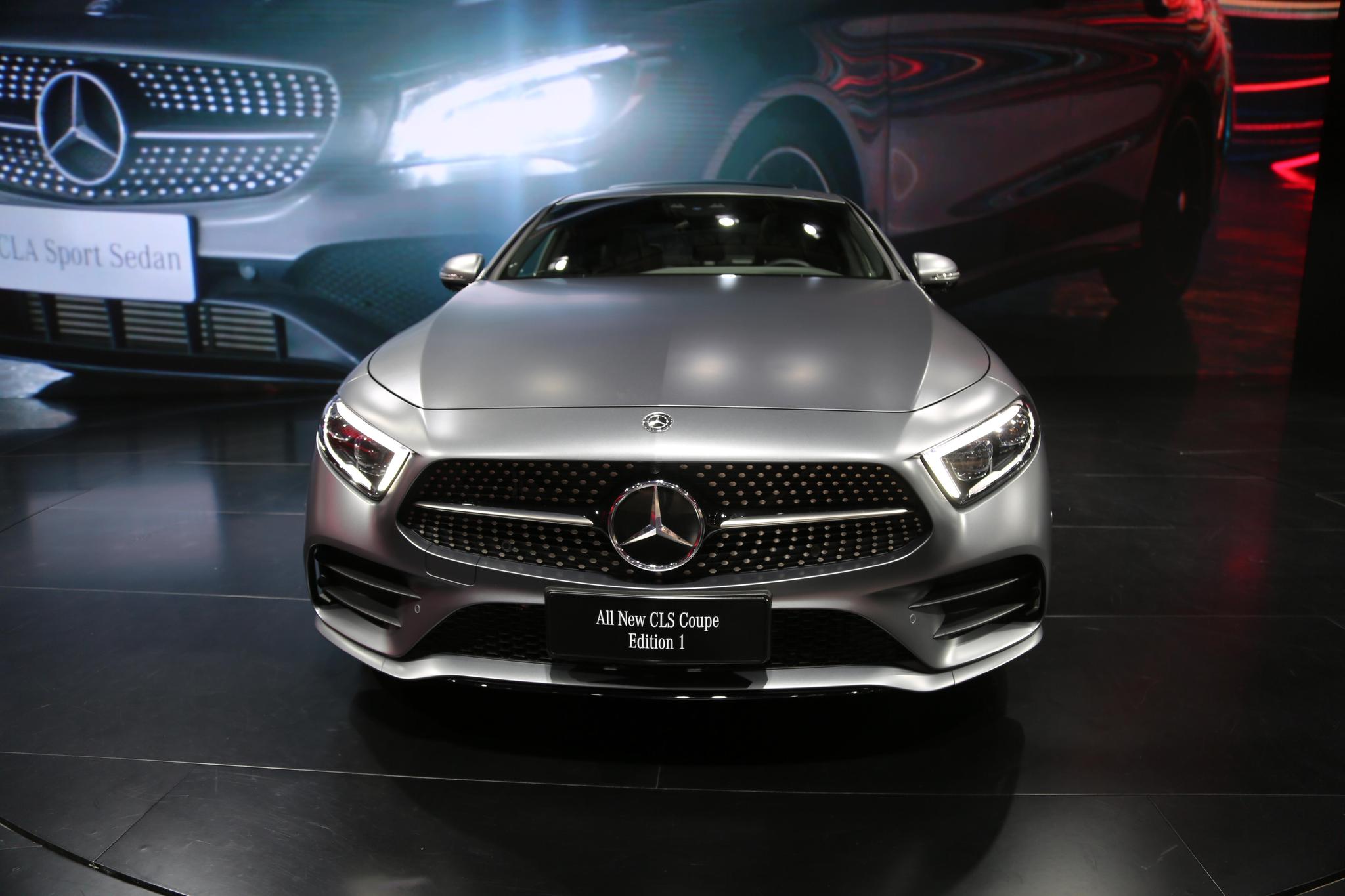 全新梅赛德斯-奔驰cls四门轿跑车实拍,2018深港澳车展正式上市