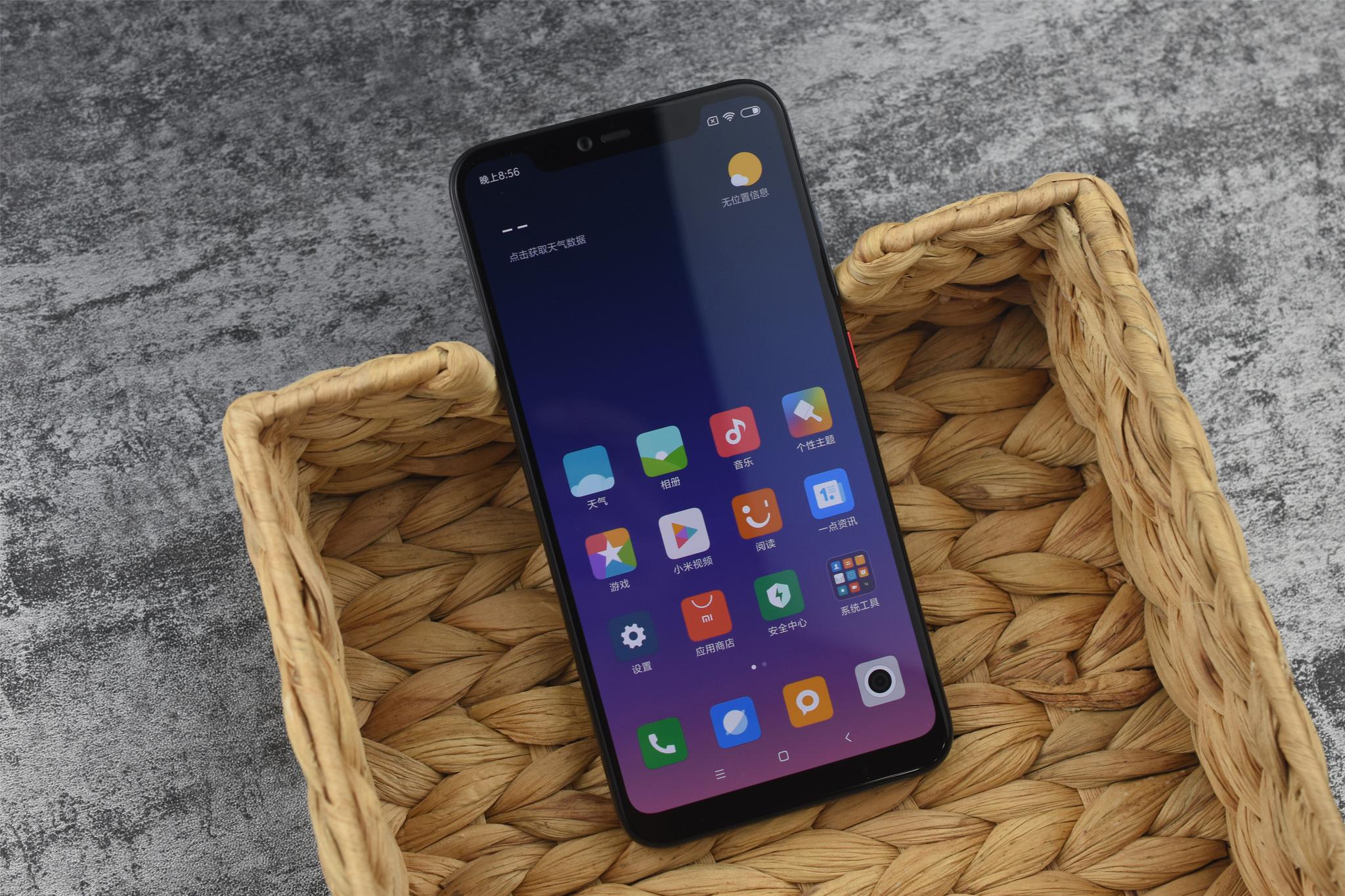 搭载屏下指纹,采用透明后盖,小米8透明探索版真机图赏!