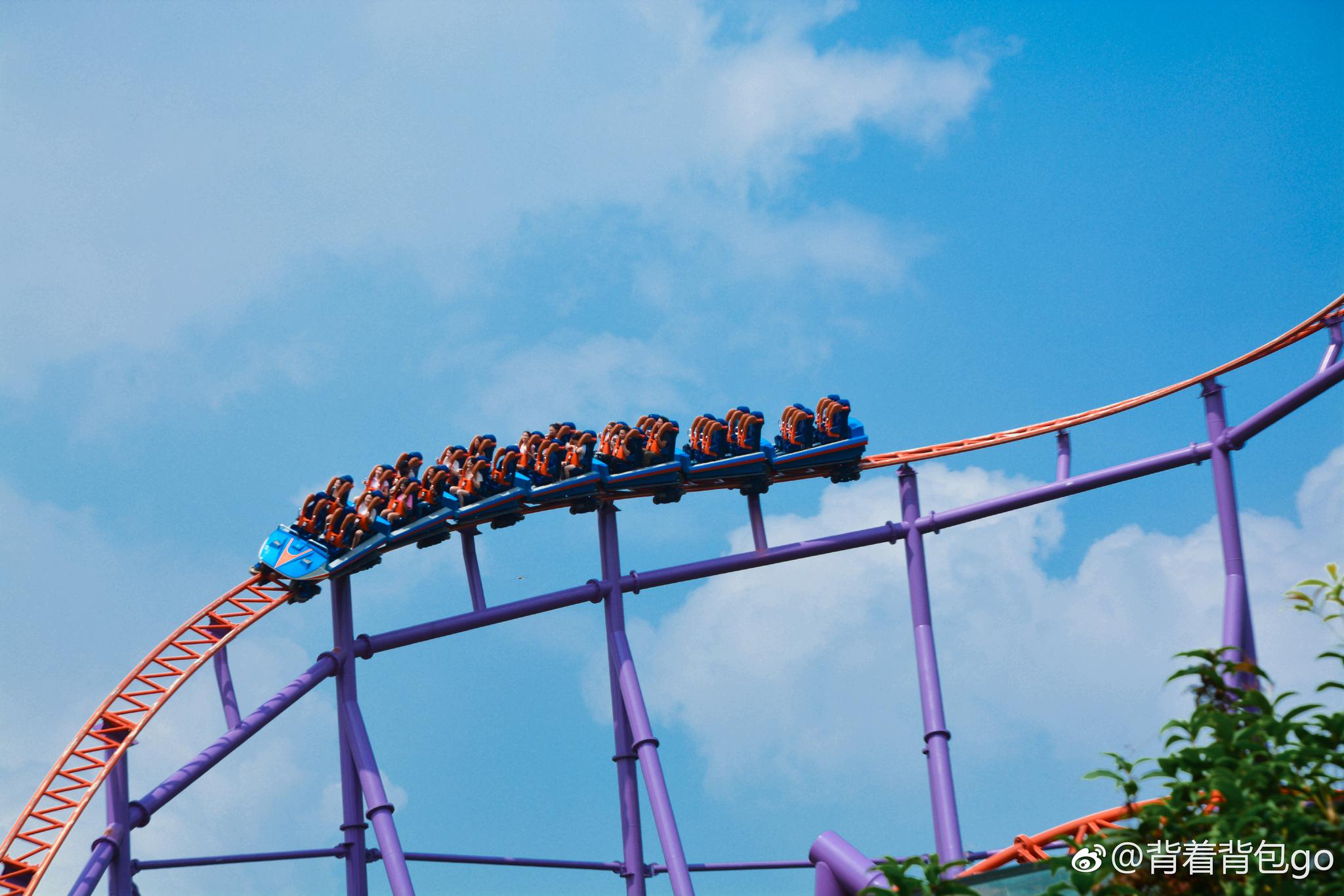 长隆欢乐世界是我见过过山车最多的游乐场