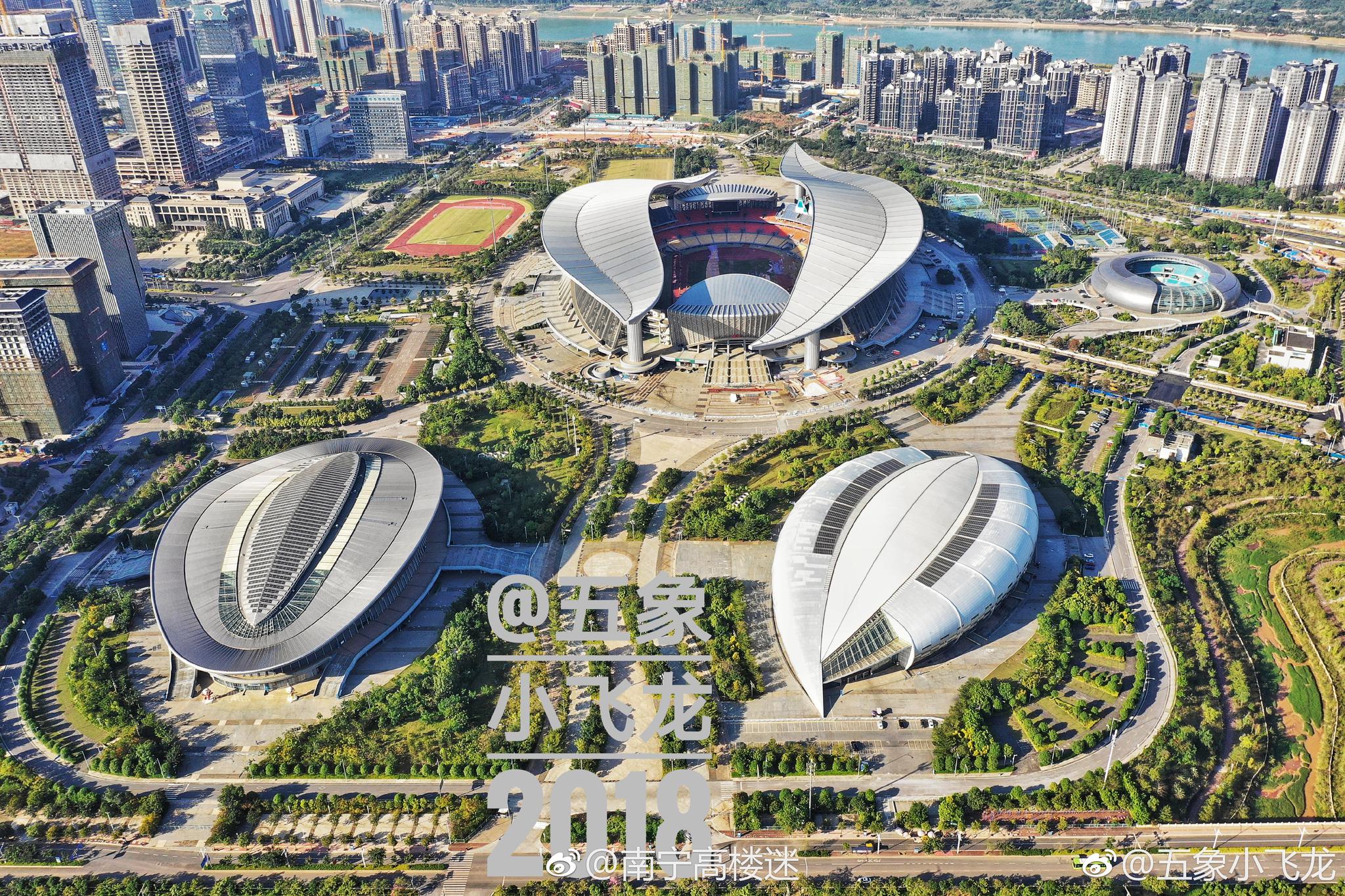 经典航拍视角看高楼林立的五象核心区|高楼|南宁|小飞龙_新浪新闻