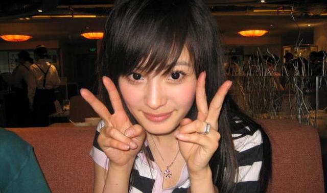 杨幂高中毕业照曝光,和她做同学是什么感觉?