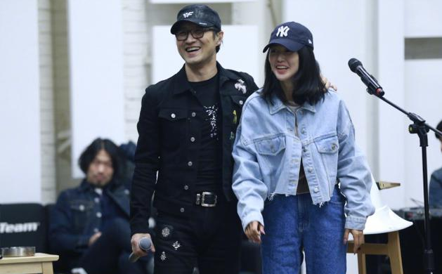 歌手歌王之夜,李志现身汪峰夺冠?