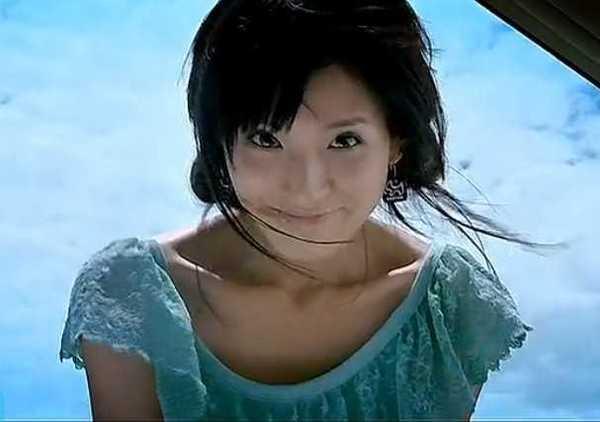 看过《爱情公寓3》的各位观众应该可以明显感觉出来赵霁瘦了,甚至瘦的