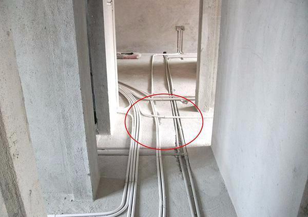 装修水电老公跟我唱反调非说走明线老电工气是不是傻