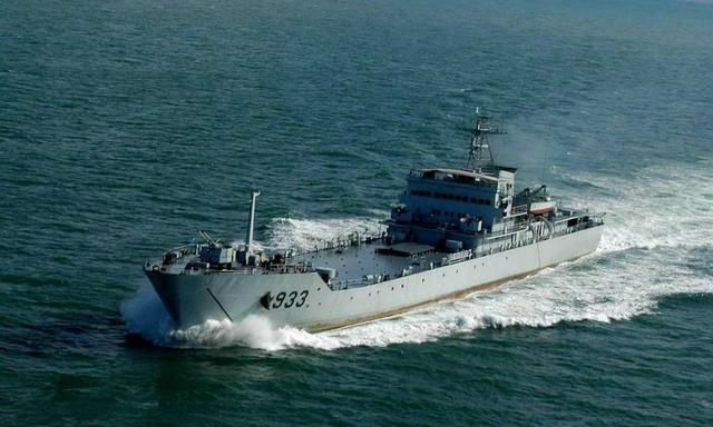 071型两栖船坞登陆舰3艘:998舰(昆仑山号),999舰(井冈山号),989舰