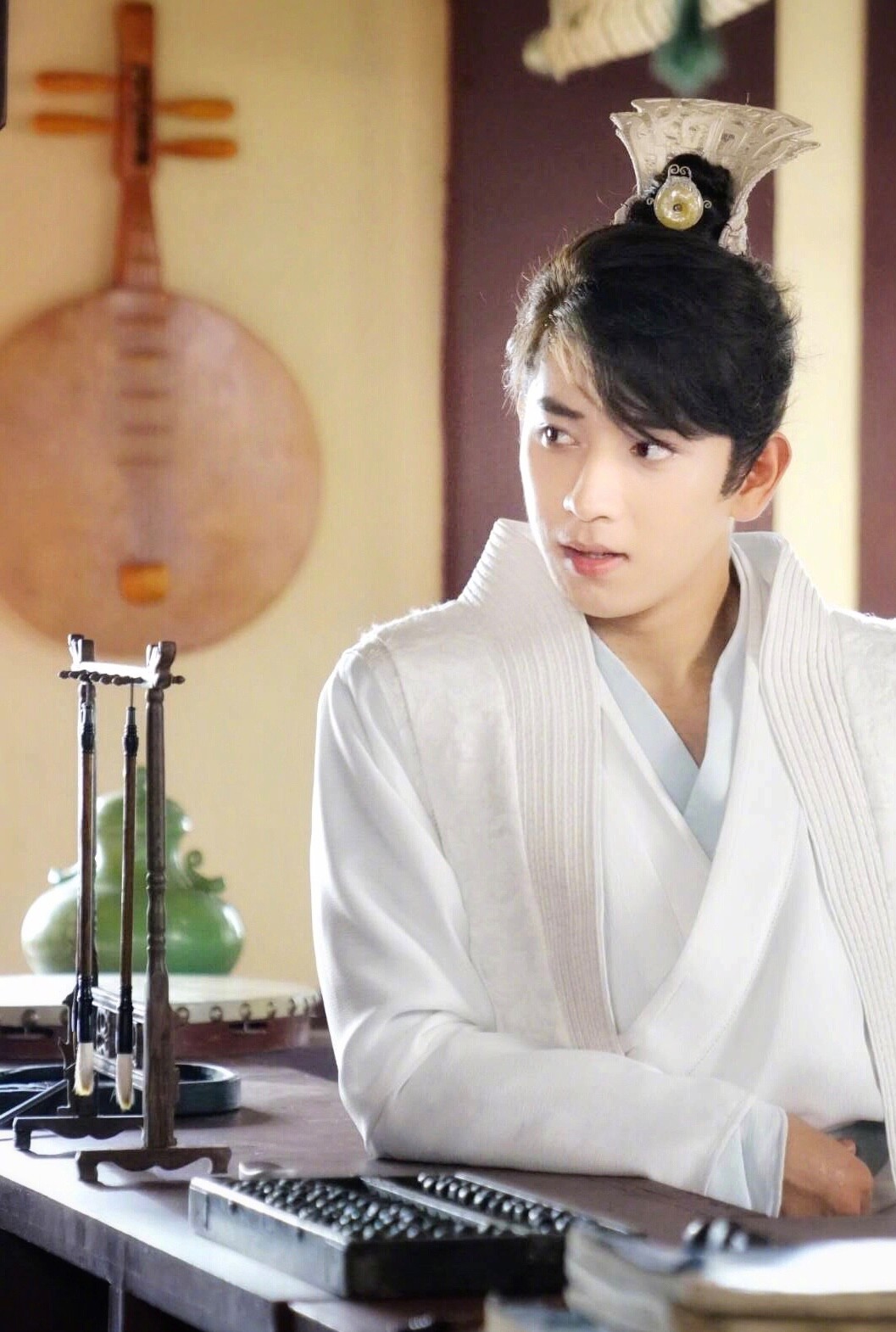 陈若轩《平妖传之天书奇谭》圆满杀青 演绎旷世美男引期待