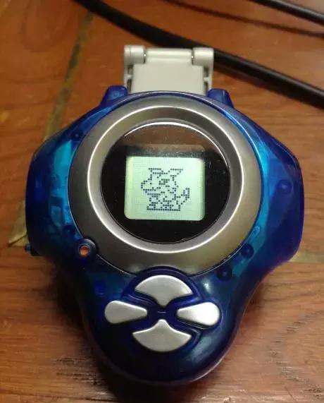 1996年发售的"电子鸡"带来了电子宠物这个概念.