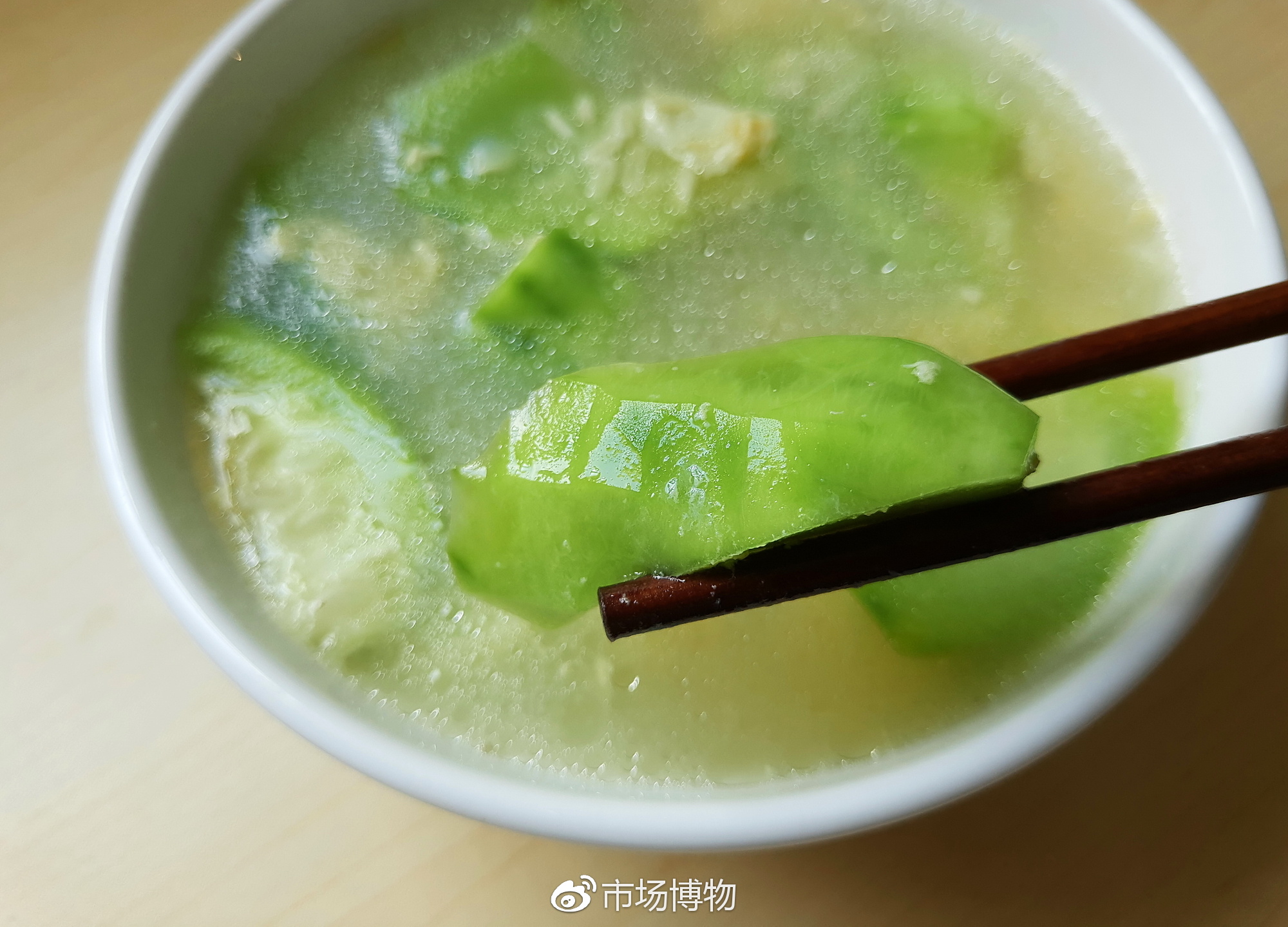 粤菜里,胜瓜(广东丝瓜)和水瓜(圆丝瓜),地位不可相提并论