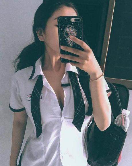 16岁的华裔少女身材劲爆颜值逆天网友16岁就这么胸