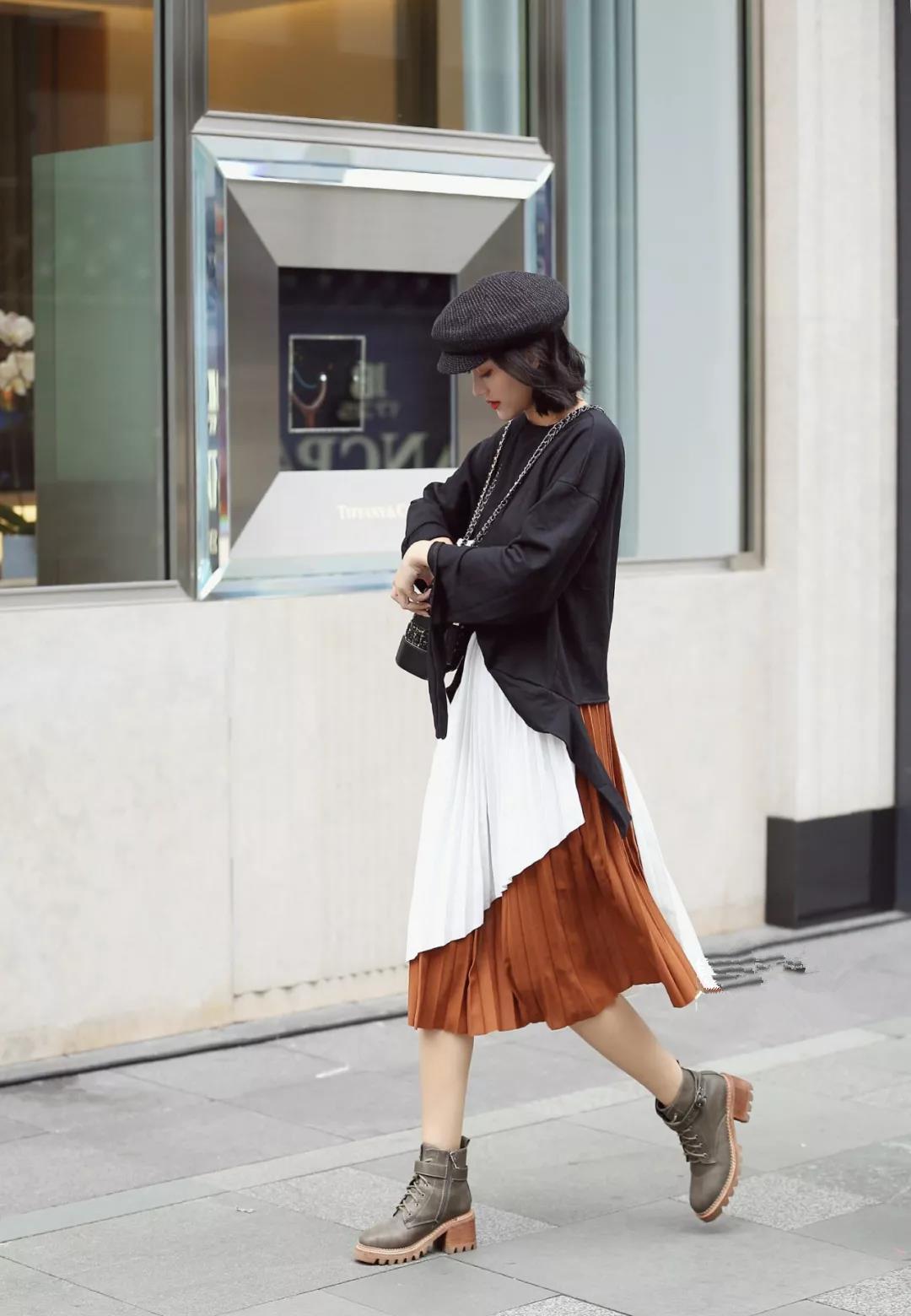 秋冬裙子搭配什么鞋?get马丁靴,演绎时尚混搭风