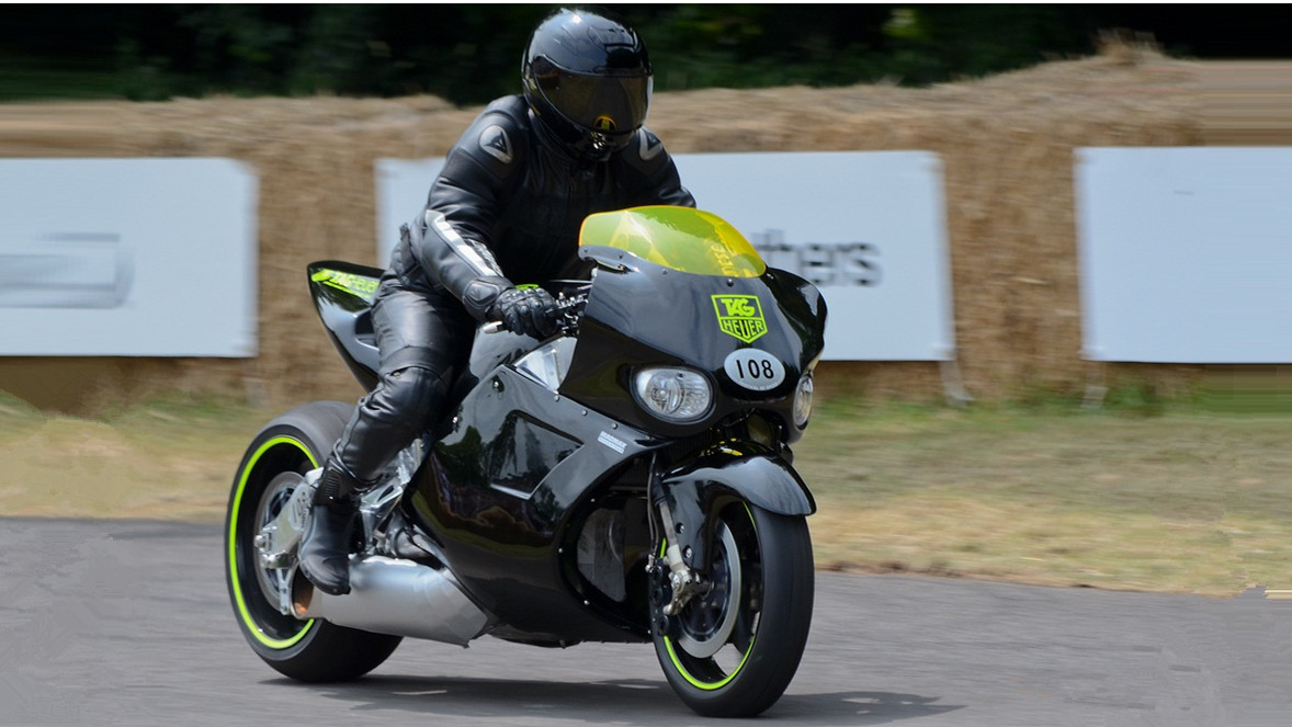 尽管y2k整车净重高达208.