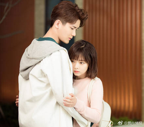 熊梓淇为谭松韵庆生最美好的祝福送给最真挚的好友而这个同框照