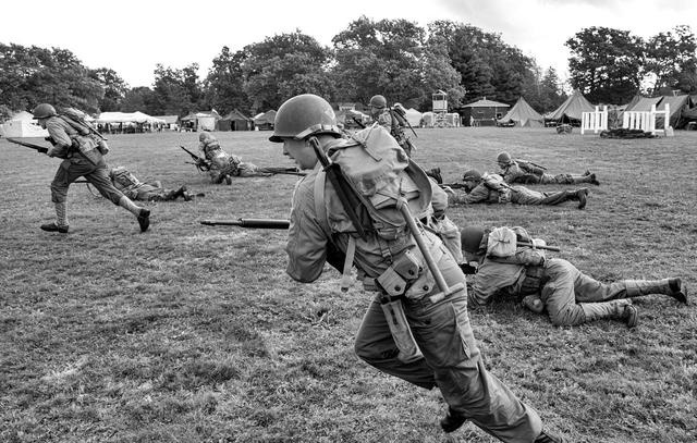 二战1944年12月,值得看三遍|伞兵|海特|美军_新浪新闻