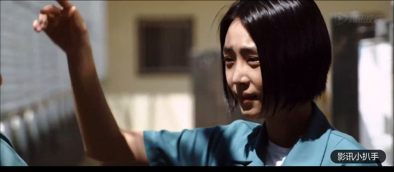 电影推荐 五音不全犯罪累累的女囚犯 为见亲人,在监