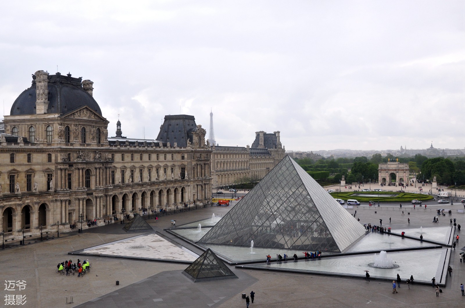 参观位居世界四大历史博物馆之首的卢浮宫