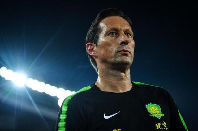 国安0-1输给恒大后,施密特坦言国安的目标只是亚冠席位