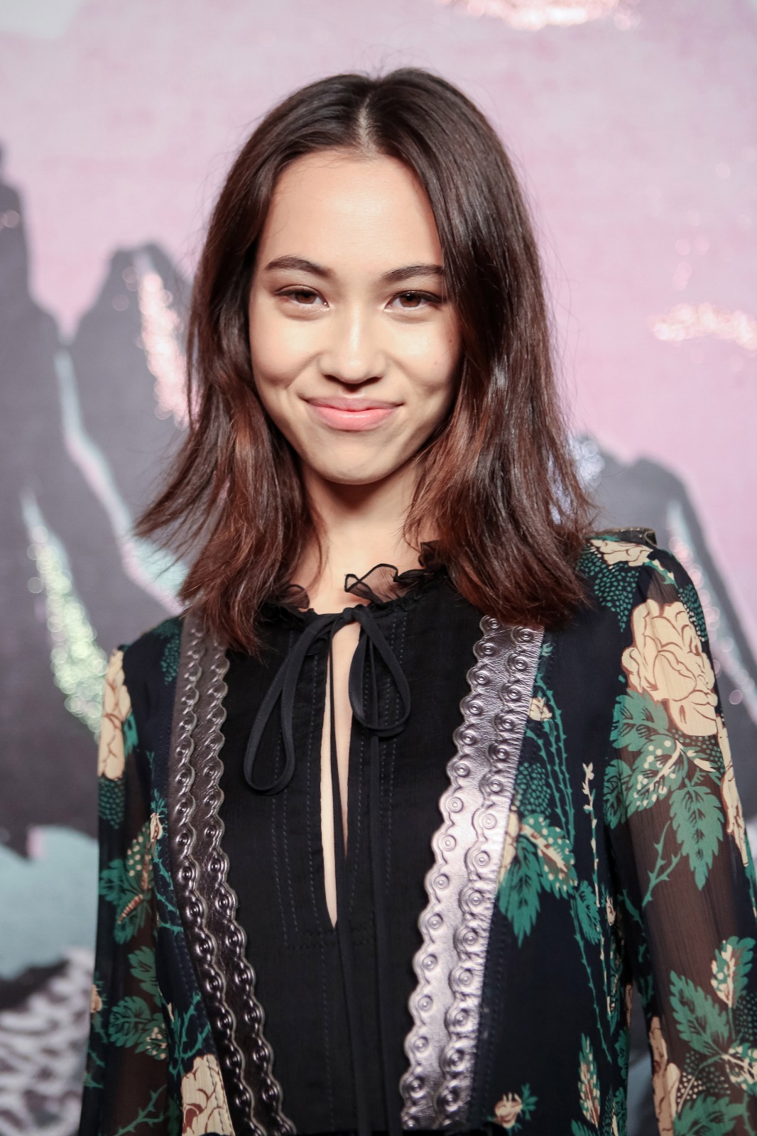 水原希子锋芒闪耀纽约时装周 西部少女风引领春夏t台新风尚