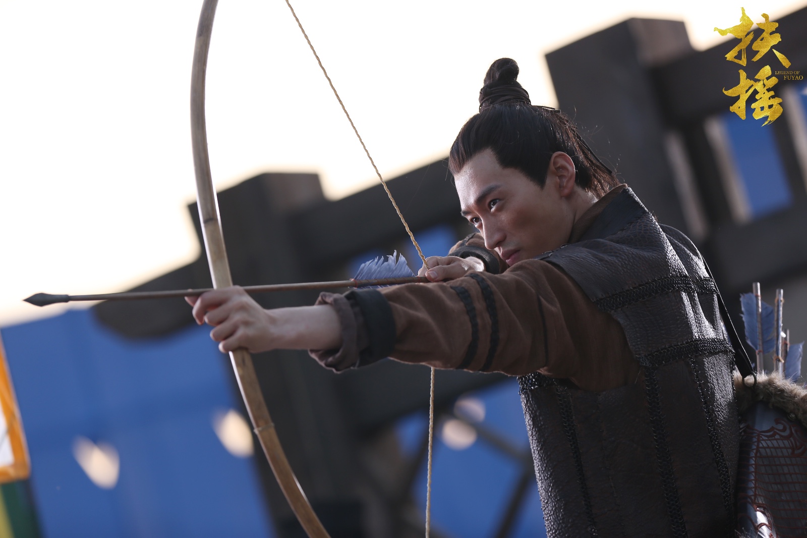 贾本初铁成射箭